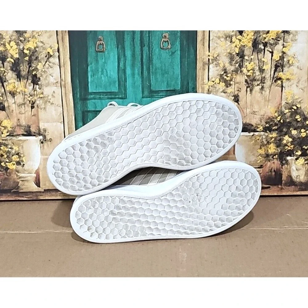 Adidas  Cloudfoam Women's  US Size 8 Sneakers  - HWI 28Y001